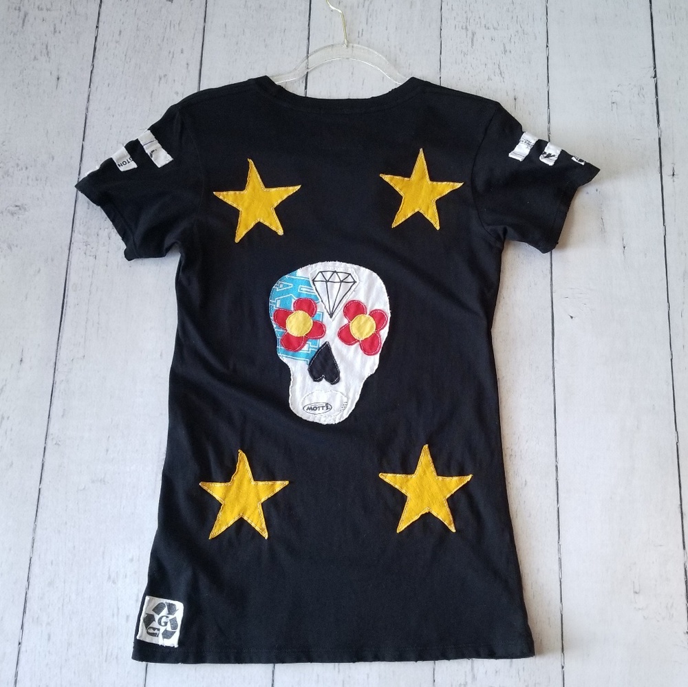 ♻️⭐ Stars & 💀Skull T-shirt Recycled & Redesigned